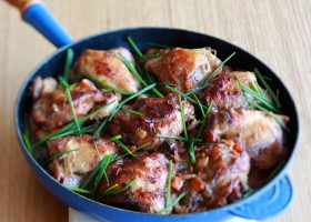 Background BRAISED CHICKEN WITH TWO OLIVES2