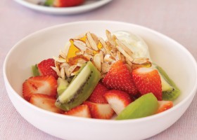 BACKGROUND Kiwi, strawberries n almond toffee. ETBC_Internals_p239